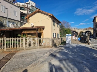 zoom immagine (Casa singola 80 mq, 3 camere, zona Andora - Centro)