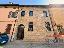 Casa di corte con ampio giardino di proprietà