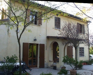zoom immagine (Casa singola 253 mq, soggiorno, 3 camere, zona Sant'Angelo)