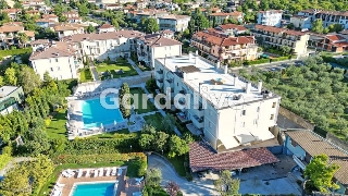 zoom immagine (Appartamento, soggiorno, 2 camere, zona Maderno)