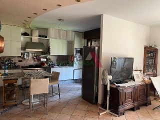 zoom immagine (Appartamento 165 mq, 2 camere, zona Villafranca di Verona)