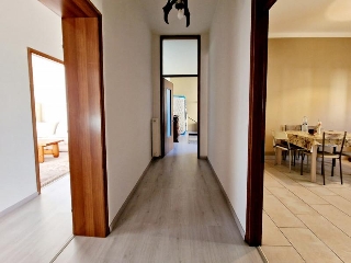 zoom immagine (Appartamento 120 mq, soggiorno, 3 camere, zona Ospedaletto Euganeo - Centro)