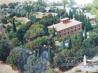 zoom immagine (Villa 919 mq, soggiorno, 10 camere, zona Villastrada)