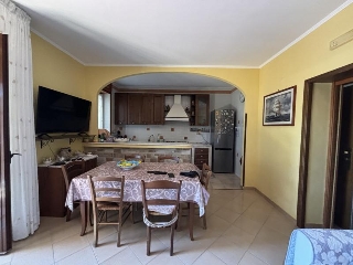 zoom immagine (Appartamento 116 mq, soggiorno, 3 camere, zona Torre del Greco)