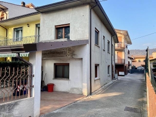 zoom immagine (Casa a schiera 130 mq, soggiorno, 2 camere, zona Galzignano Terme - Centro)